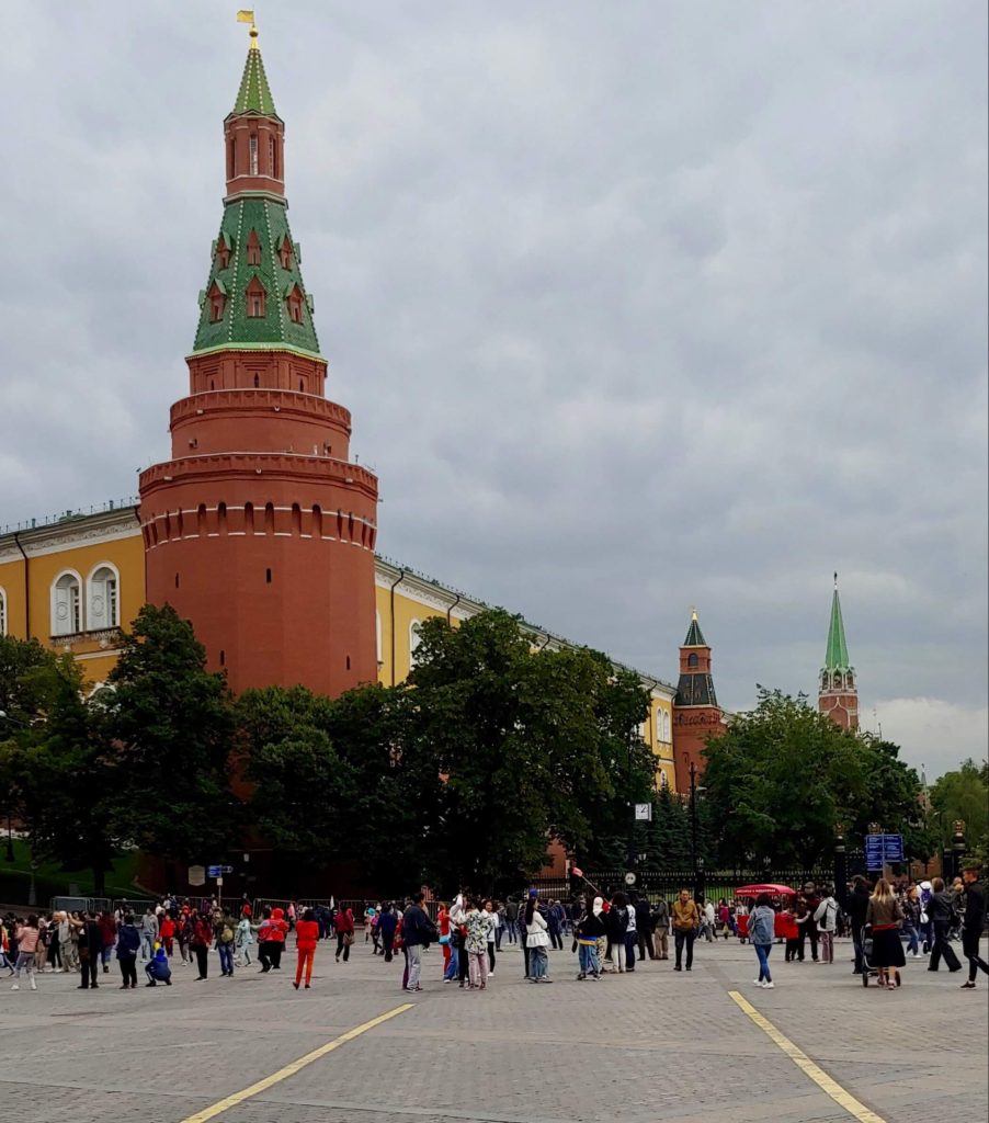 Travel During the COVID-19:USA to Russia. What to Expect.